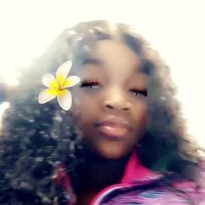 Meet your Posher, Sacarah